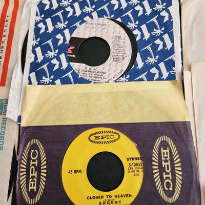 Lot of Vinyl Records 45 RPM Rolling Stones Mama Cass CCR Animals James Taylor Argent Eagles