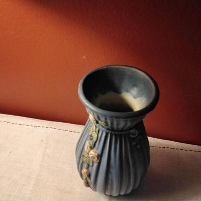 ANTIQUE WELLER POTTERY BLUE DRAPERY VASE, 8"