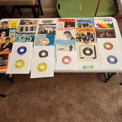 Vinyl Records 45RPM Lot Elvis Tremeloes Bread The Byrds Oliver Chuck Berry Zombies
