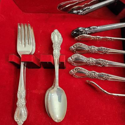 1847 Rogers Brothers Flatware Service for 8 missing 1 salad fork