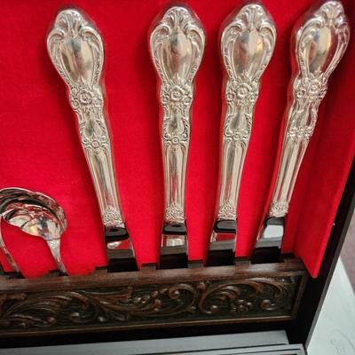1847 Rogers Brothers Flatware Service for 8 missing 1 salad fork