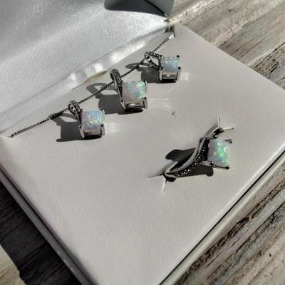 Fiery Opal Set (Necklace, Earrings and Ring)