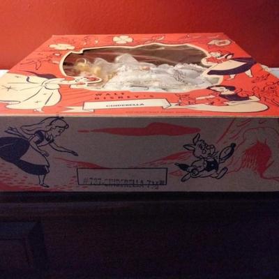 VERY RARE 1950s WALT DISNEY CINDERELLA 7-1/2" SLEEPY EYES DOLL DUCHESS CORP #737