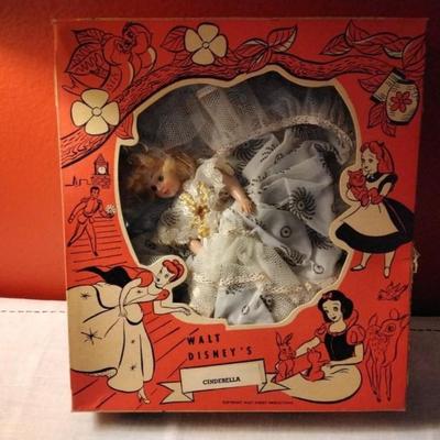 VERY RARE 1950s WALT DISNEY CINDERELLA 7-1/2" SLEEPY EYES DOLL DUCHESS CORP #737