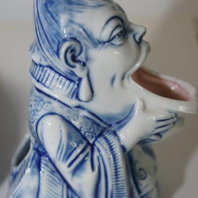 ANTIQUE GERMAN BLUE & WHITE PORCELAIN CHARACTER LIQUIOR BOTTLE & MATCH KEEP/STRIKE