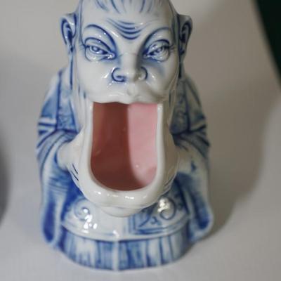 ANTIQUE GERMAN BLUE & WHITE PORCELAIN CHARACTER LIQUIOR BOTTLE & MATCH KEEP/STRIKE