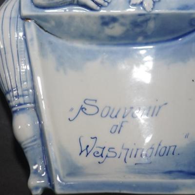 ANIQUE BLUE & WHITE PORCELAIN WASHINGTON SOUVENIR COIN TRAY FEATURING "PUNCH " ENGLISH STYLE CHARACTER