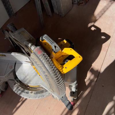 Dewalt Compound Mitter Saw - 12" 
