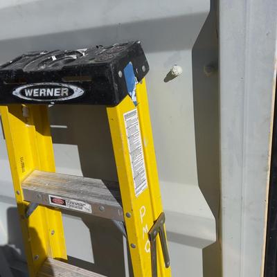 Werner 4 Foot Step Ladder, YELLOW
