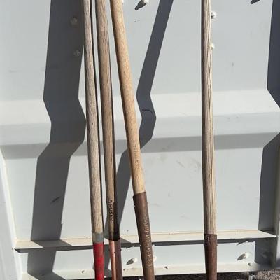 3 Shovels 