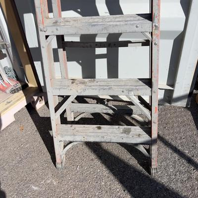 8 foot Husky Step Ladder 
