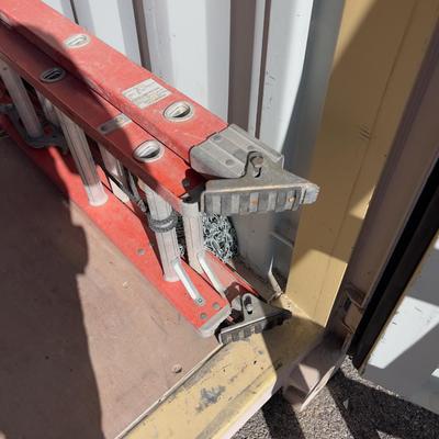 Lewisville, 24' Extension Ladder