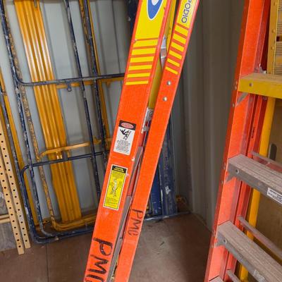Werner 4 Foot Podium Platform Ladder Orange. 