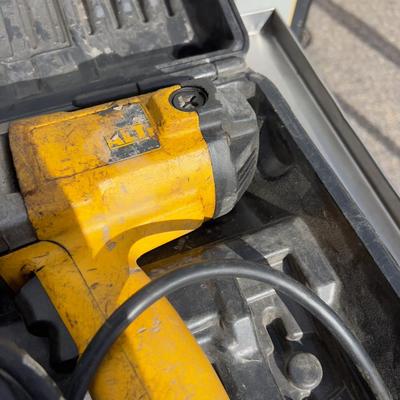 Dewalt 1/2" Impact Wrench w/ Hard Case
