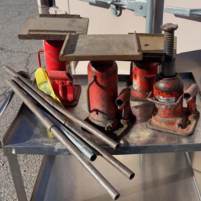 4 Hydraulic Jacks with Plates 