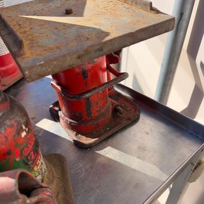 4 Hydraulic Jacks with Plates 