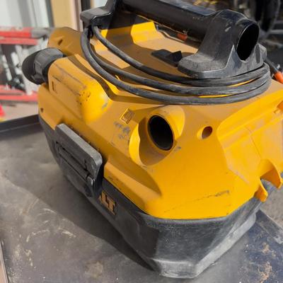Dewalt Cordless or Corded 20Volt Mult Port Battery VACUUM 