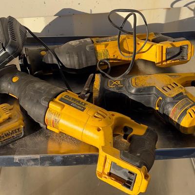 DeWalt Saws 20 Volt with One Battery and Charger