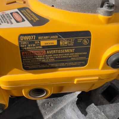 DeWalt Cordless Laser Level w/Accessories