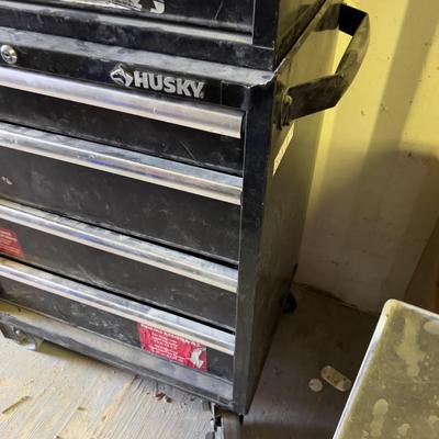 HUSKY Tool Chest Black Metal Top & bottom Rolling 