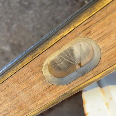 (2) 4 Foot Wood Level 