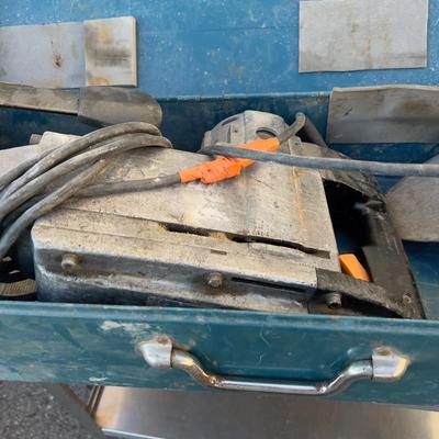 Makita 35 Pound Chisel Bit with Case 