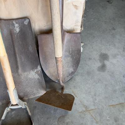 Shovels and hoes