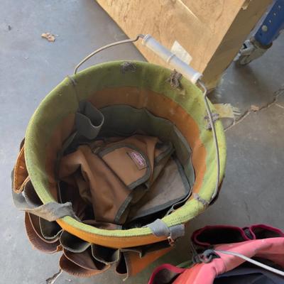2 )    5 Gallon Buckets with Tool Holders