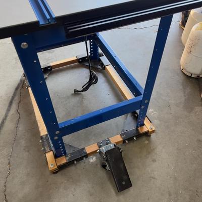 KREG Router Table with a TRITON Router ATTACHED
