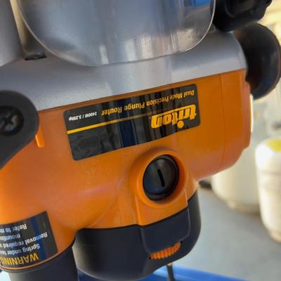 KREG Router Table with a TRITON Router ATTACHED