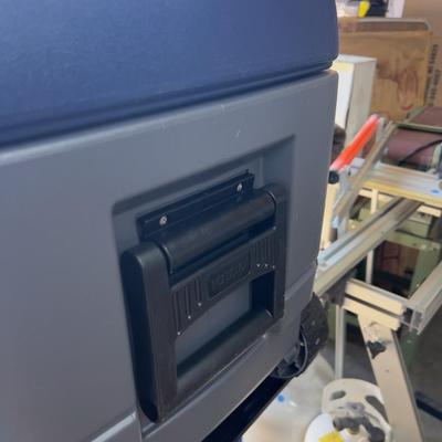 IGLOO NICE NEW 110 Quart COOLER 