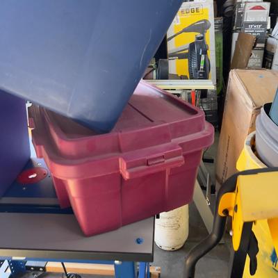Storage Tub with Lids (3) 