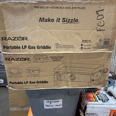 Razor Portable Gas Griddle WOW!  NEW!!!