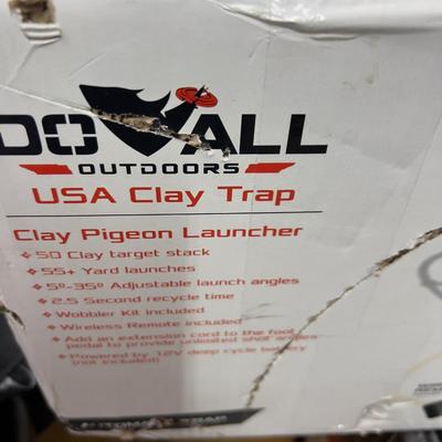 Dovall  Out Doors Clay Trap Launcher  USA, NEW in the Open Box. 