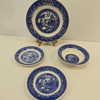 14 Pieces Of Vintage Willow Ware By Royal China Dishes