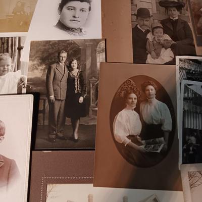 ANTIQUE PHOTOS