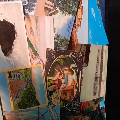 AN ASSORTMENT OF POST CARDS