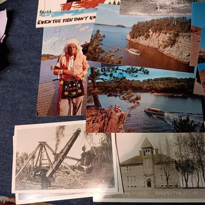 AN ASSORTMENT OF POST CARDS