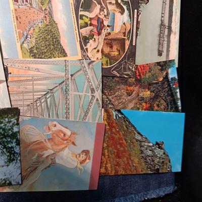 AN ASSORTMENT OF POST CARDS