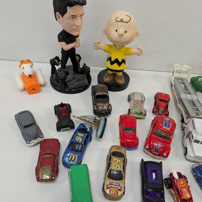 Vintage Nodders & Cars