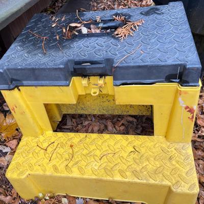 Yard cart and step with handle