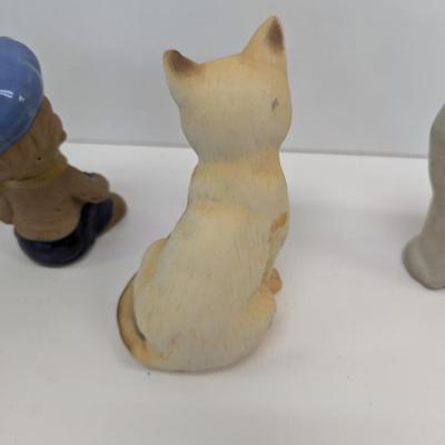 Vintage Japan Pottery Figurines & Siamese Cat Avon Bottle
