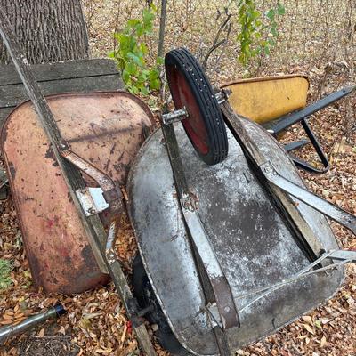 Bunch of wheelbarrow parts