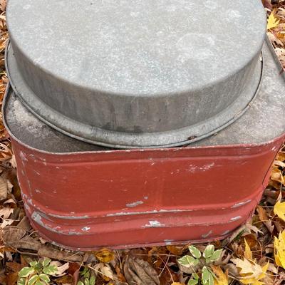 Red painted basin and round tin