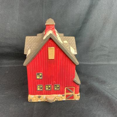 Lot 112 | Red Barn - 1987
