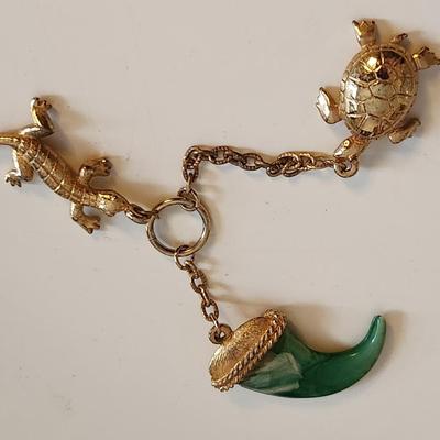 Jade Horn Dangle Thing