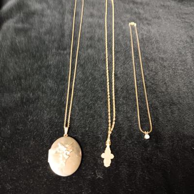 3 GOLD-TONE NECKLACES, 1 IS A LOCKET