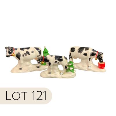 Lot 121 | A Herd of Holiday Heifers