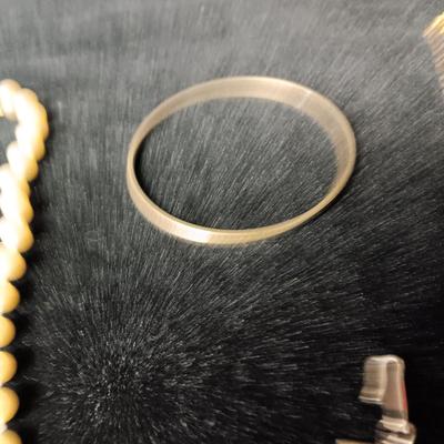 GOLD-TONE AND FAUX PEARL COSTUME JEWELRY