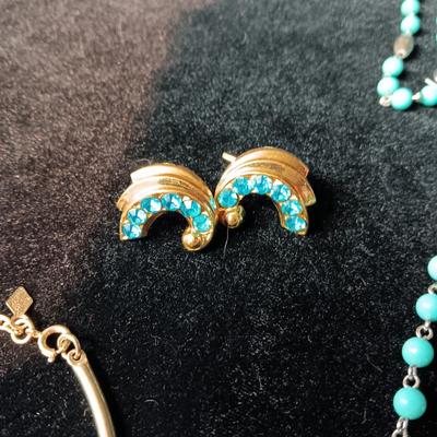 TEAL TONED COSTUME JEWELRY